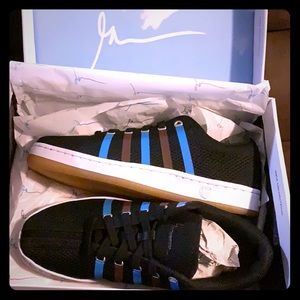 Gary Vee X K-Swiss Size 9. New in box. Never worn.